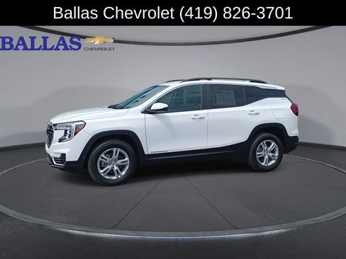 Certified 2023 GMC Terrain SLE w/ Driver Convenience Package AWD/4WD image 4