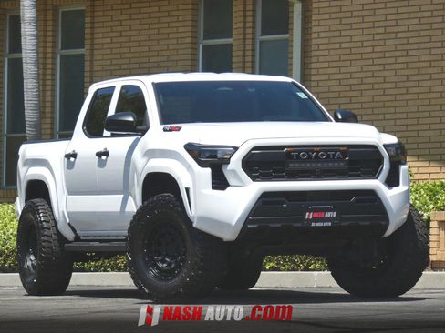 Used 2024 Toyota Tacoma SR RWD image 2