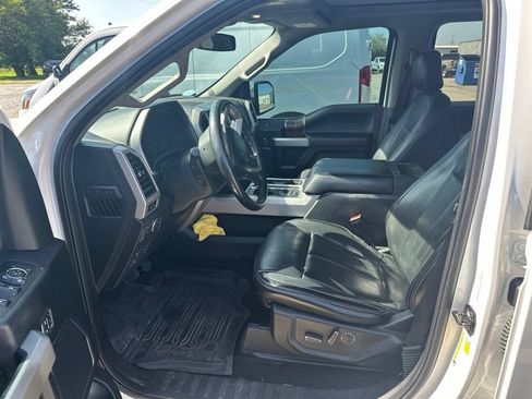 Used 2018 Ford F150 Lariat w/ Equipment Group 502A Luxury AWD/4WD image 8