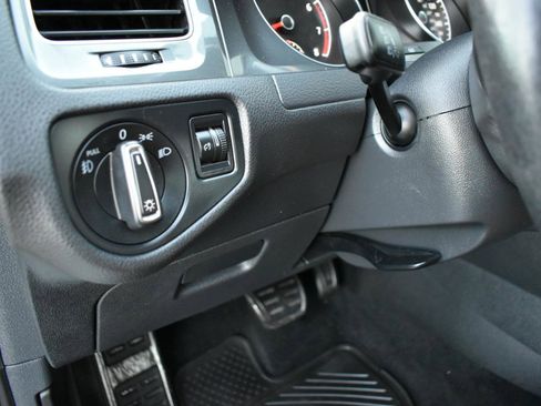 Used 2017 Volkswagen Golf Alltrack S image 39