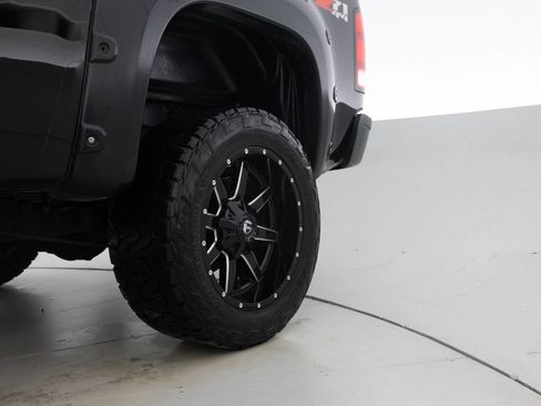 Used 2013 GMC Sierra 2500 Denali w/ Suspension Package, Off-Road image 20