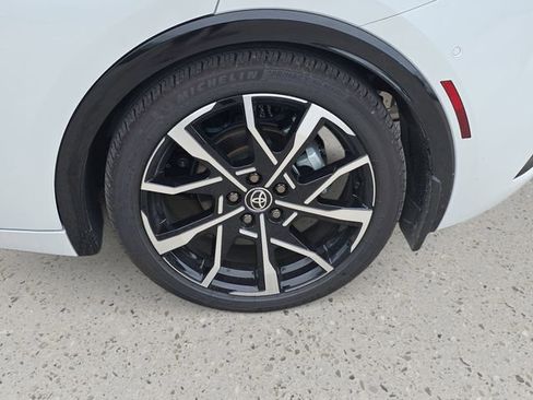 New 2026 Toyota Prius Plug-In Hybrid FWD image 33