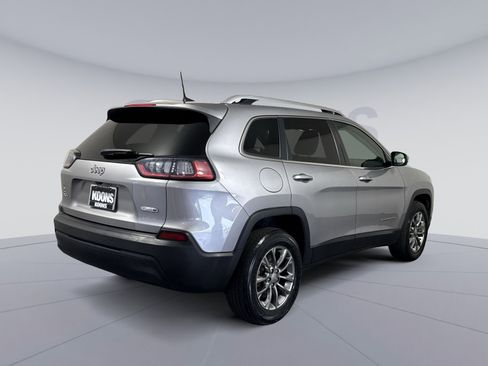 Used 2019 Jeep Cherokee Latitude Plus w/ Cold Weather Group AWD/4WD image 7
