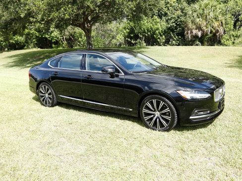 Used 2023 Volvo S90 B6 Plus AWD/4WD image 6