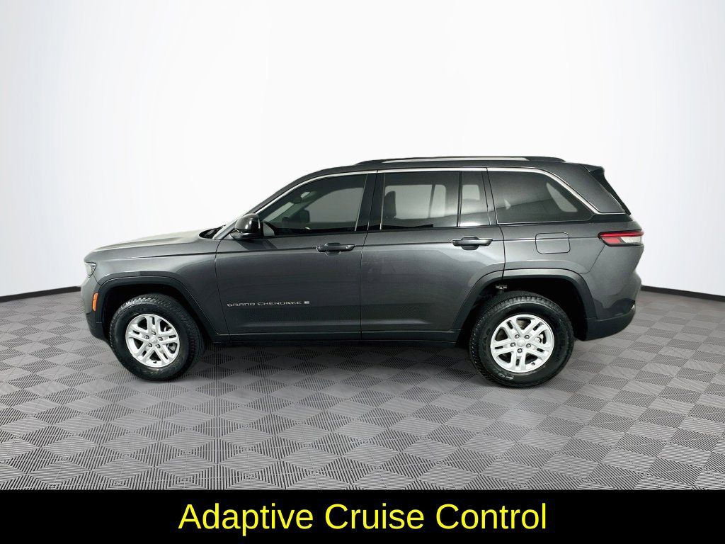 Used 2023 Jeep Grand Cherokee Laredo w/ Luxury Tech Group I AWD/4WD image 6