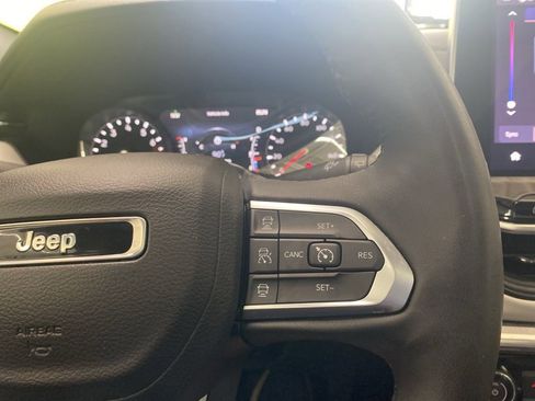 Certified 2023 Jeep Compass Limited w/ Sun and Sound Group AWD/4WD image 23