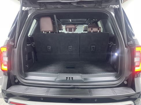 Used 2024 Ford Expedition Limited image 18