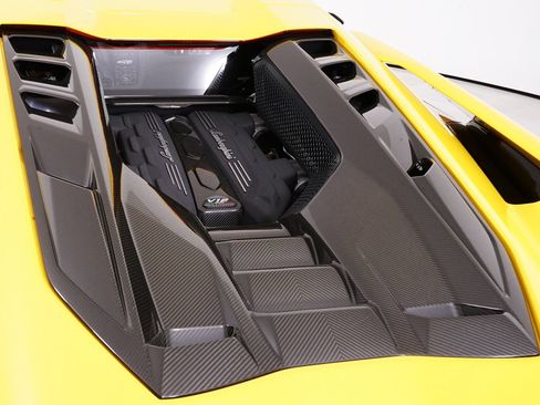 Used 2025 Lamborghini Revuelto AWD/4WD image 20
