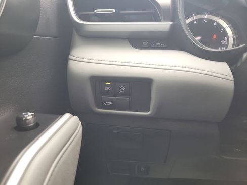 Used 2023 Toyota Highlander LE image 17