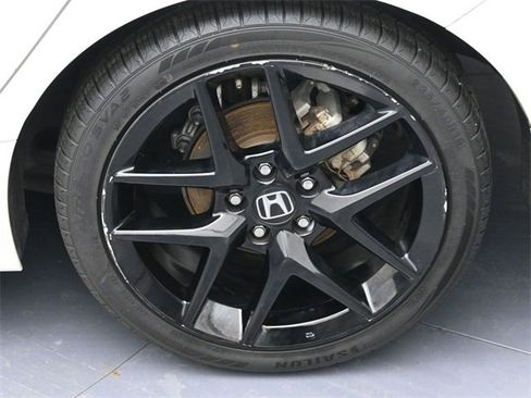 Used 2024 Honda Civic Sport image 8