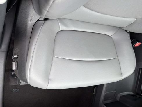 Certified 2024 Toyota Sienna XLE FWD image 15