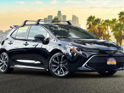 Used 2022 Toyota Corolla XSE image 2