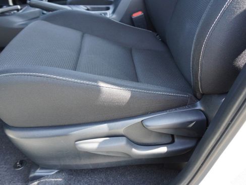 Used 2017 Toyota RAV4 XLE FWD image 23