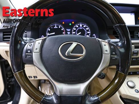 Used 2015 Lexus ES 350 w/ Luxury Package FWD image 10