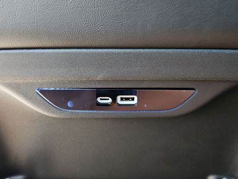 New 2027 Chrysler Pacifica Select FWD image 19