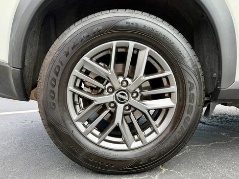 Used 2022 Nissan Rogue S AWD/4WD image 32