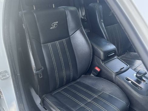 Used 2014 Chrysler 300 S AWD/4WD image 13
