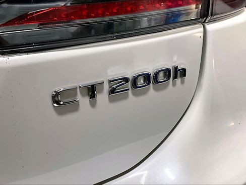 Used 2014 Lexus CT 200h image 9