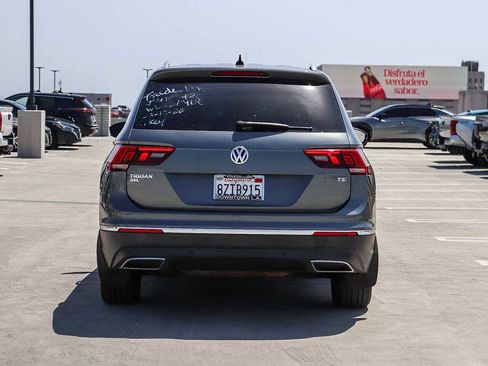 Used 2018 Volkswagen Tiguan SEL Premium FWD image 5