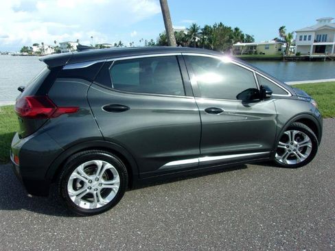 Used 2020 Chevrolet Bolt LT FWD image 4