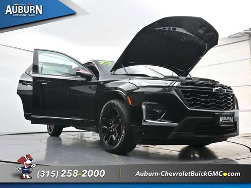 Used 2023 Chevrolet Traverse Premier w/ Redline Edition AWD/4WD image 35