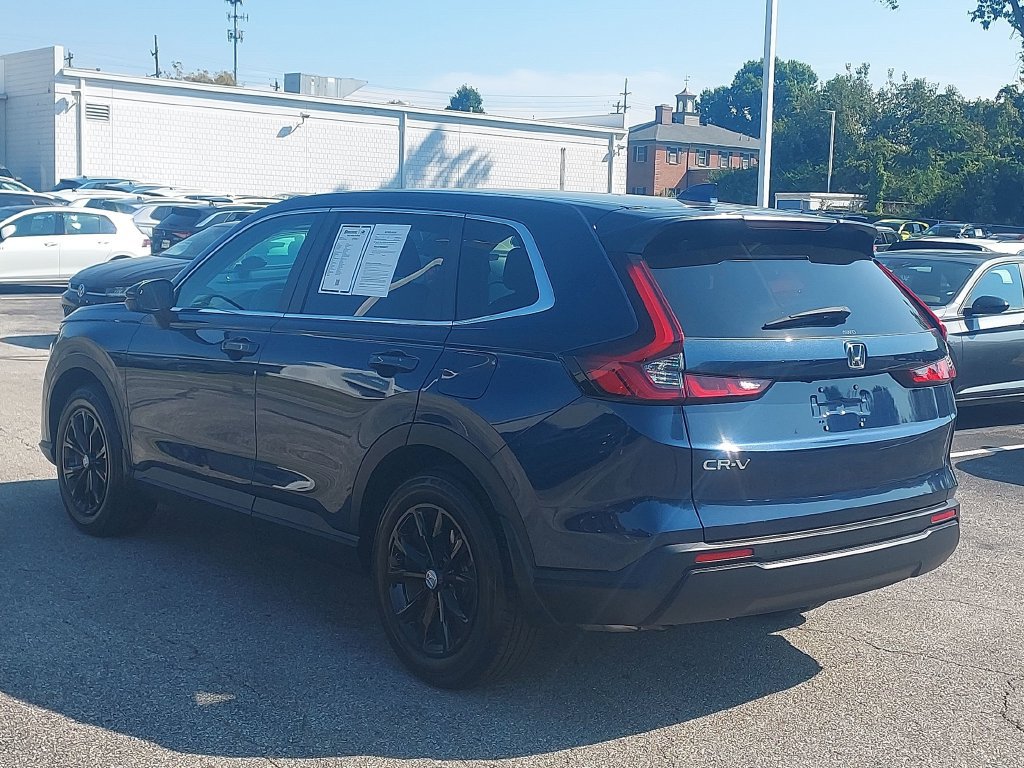 Used 2025 Honda CR-V EX image 5