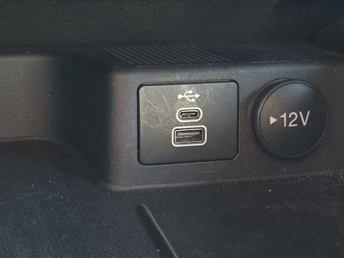 Used 2025 Ford Escape ST-Line image 25