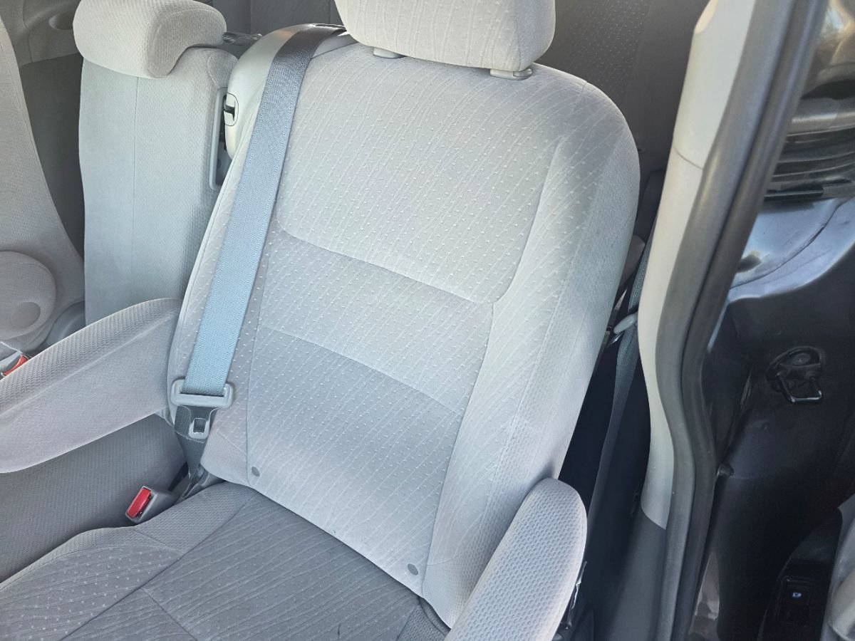 Used 2017 Toyota Sienna LE FWD image 22