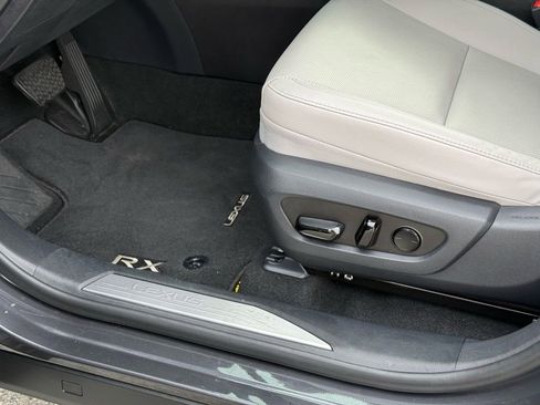 Used 2025 Lexus RX 350 Premium image 25