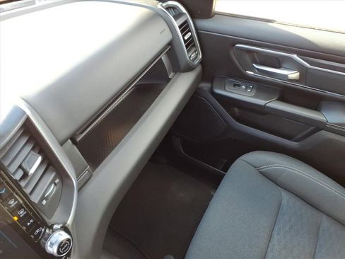 Used 2025 RAM 1500 Big Horn image 31
