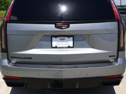 Used 2023 Cadillac Escalade ESV Premium Luxury w/ Performance Package AWD/4WD image 10