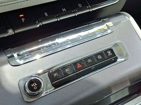 New 2026 Lincoln Aviator AWD image 7