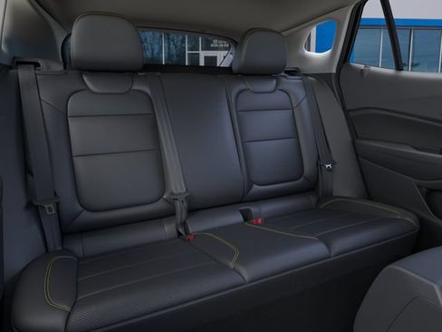 New 2026 Chevrolet Trax ACTIV w/ Sunroof Package FWD image 17