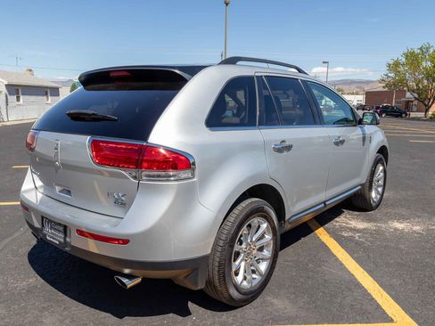 Used 2014 Lincoln MKX AWD w/ Equipment Group 101A image 3
