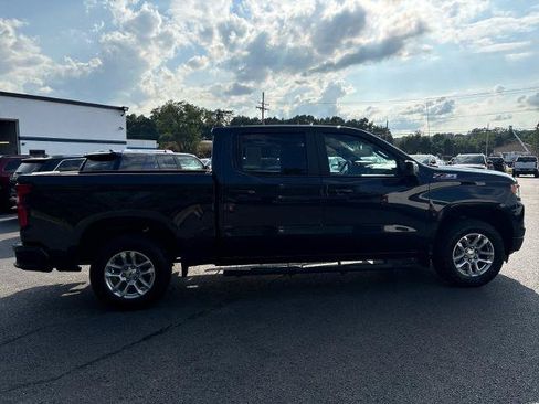 Used 2023 Chevrolet Silverado 1500 RST w/ Z71 Off-Road Package AWD/4WD image 4