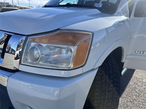 Used 2013 Nissan Titan SL w/ Moonroof Pkg image 32