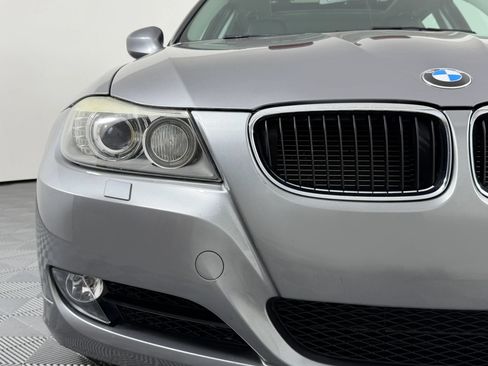 Used 2011 BMW 328i xDrive Wagon AWD/4WD image 4