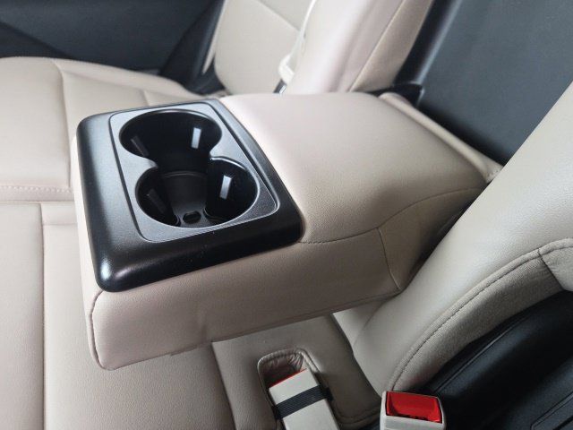 Used 2023 Ford Explorer XLT w/ Equipment Group 202A AWD/4WD image 19