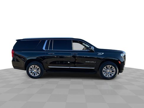 Used 2023 GMC Yukon XL Denali w/ Max Trailering Package image 9