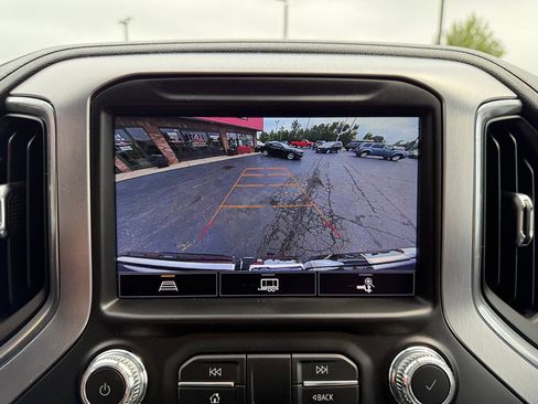 Used 2021 GMC Sierra 1500 SLT w/ SLT Premium Package AWD/4WD image 17