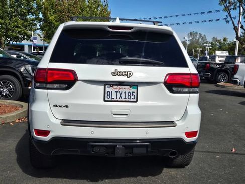 Used 2016 Jeep Grand Cherokee Limited 75th Anniversary AWD/4WD image 5