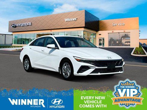 New 2025 Hyundai Elantra Blue image 11