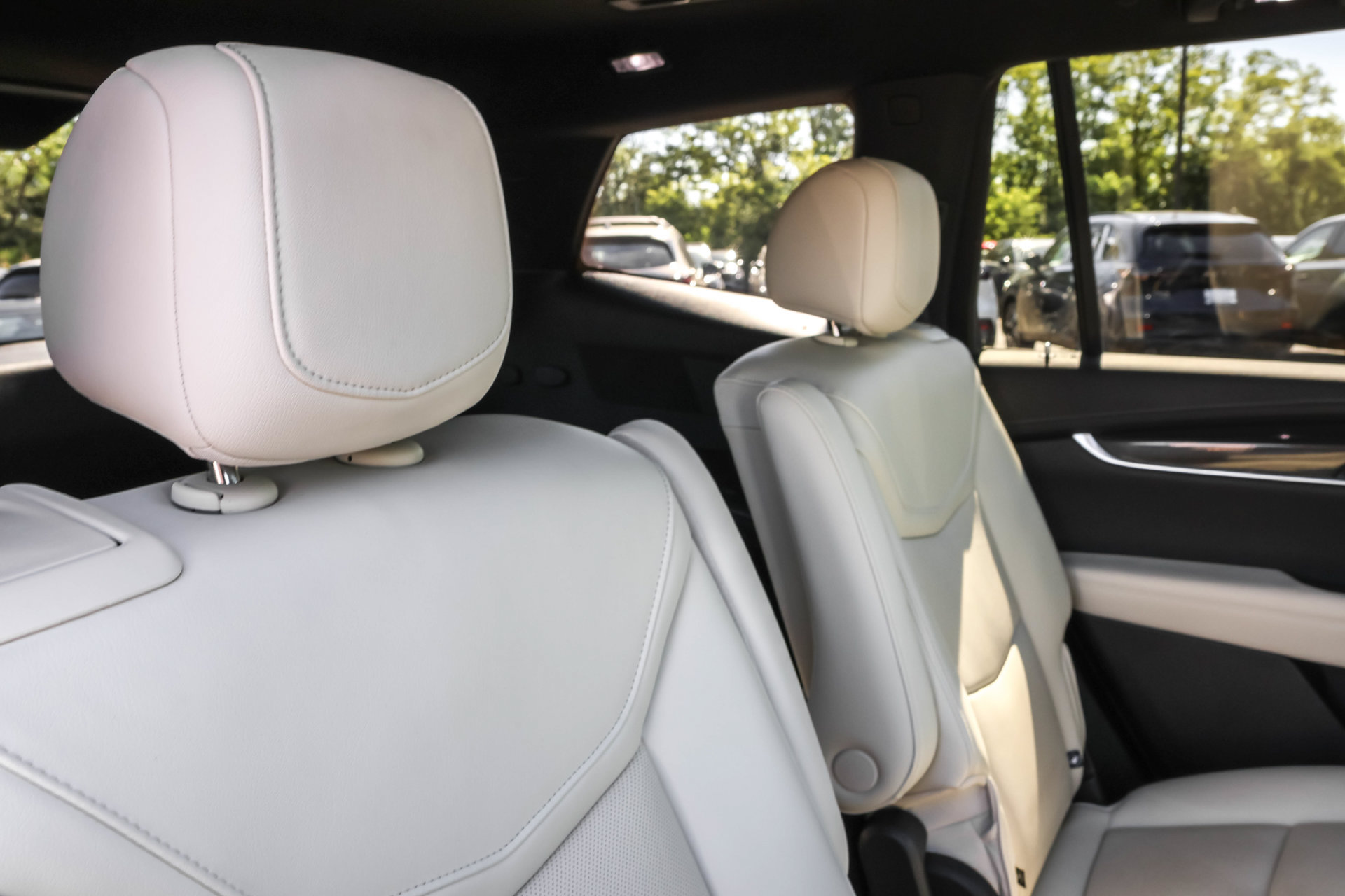Used 2023 Cadillac XT6 Sport w/ Technology Package AWD/4WD image 46