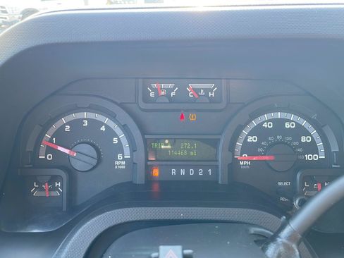 Used 2013 Ford E-350 and Econoline 350 XLT RWD image 18