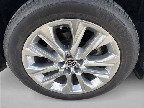 Certified 2021 Toyota Highlander Limited FWD image 21