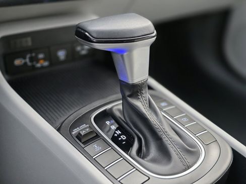 Used 2024 Hyundai Kona SEL image 34