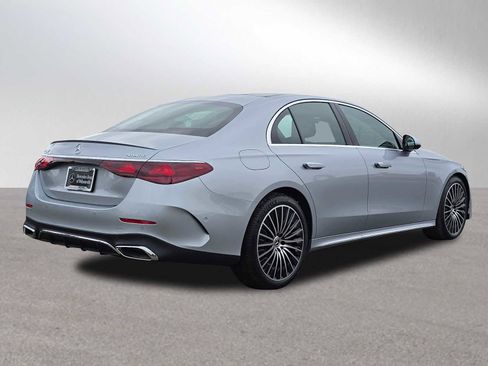 New 2026 Mercedes-Benz E 450 4MATIC Sedan image 3