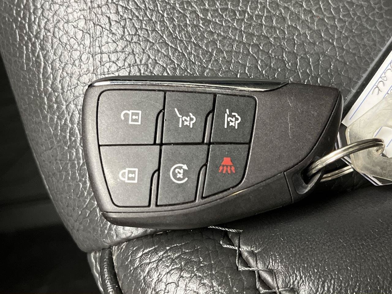 Used 2023 GMC Yukon XL Denali AWD/4WD image 32