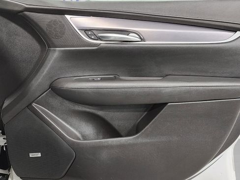 Used 2018 Cadillac XT5 Luxury w/ Driver Awareness Package image 24