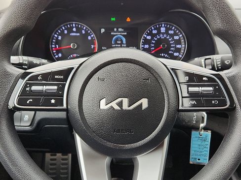 Used 2023 Kia Forte LX image 19